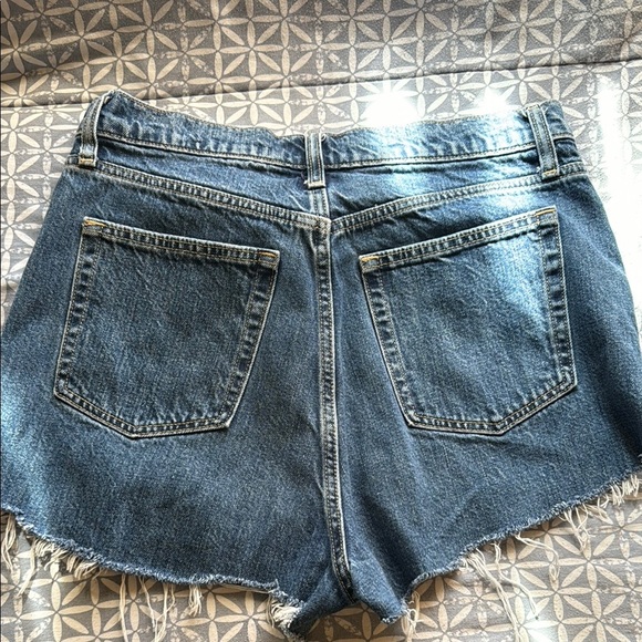 Bundle of 2 GAP Denim Shorts Size 27! - Picture 6 of 15